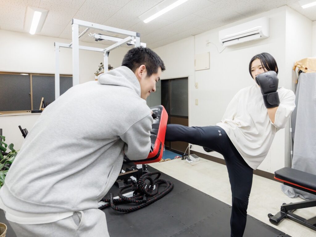 キックボクササイズ